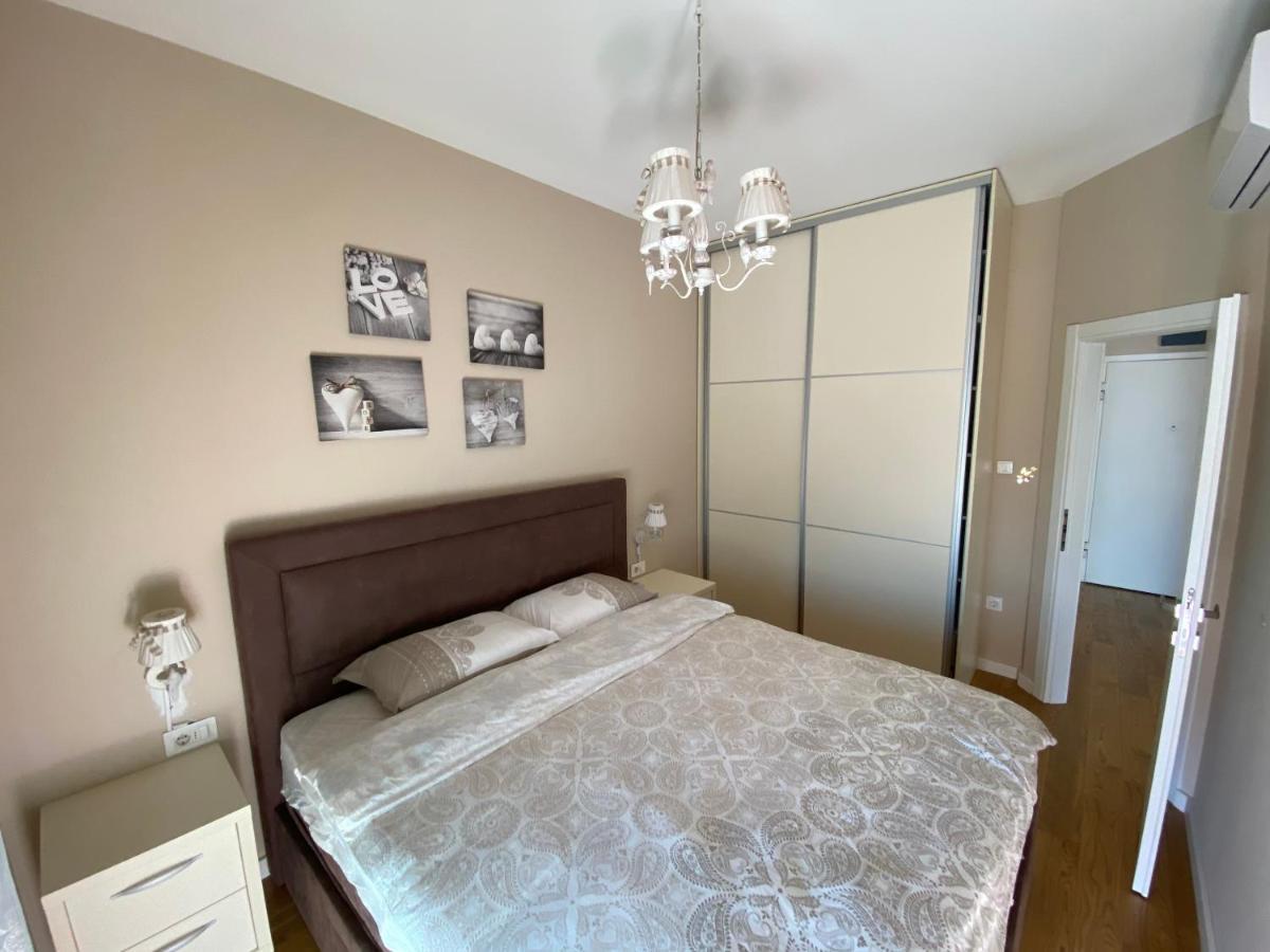 Apartment Sofia, City Centar Подгорица Экстерьер фото